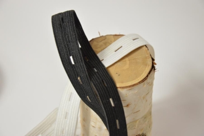 Lochgummi 1,5cm schwarz